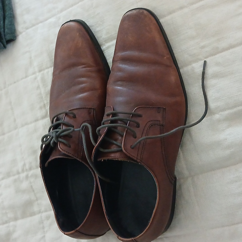Dress shoes